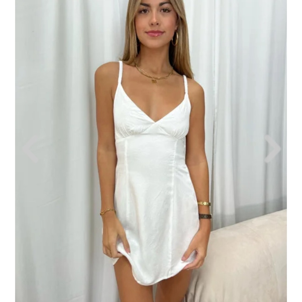 BRAND NEW Sea Breeze White Subtle Floral Dress